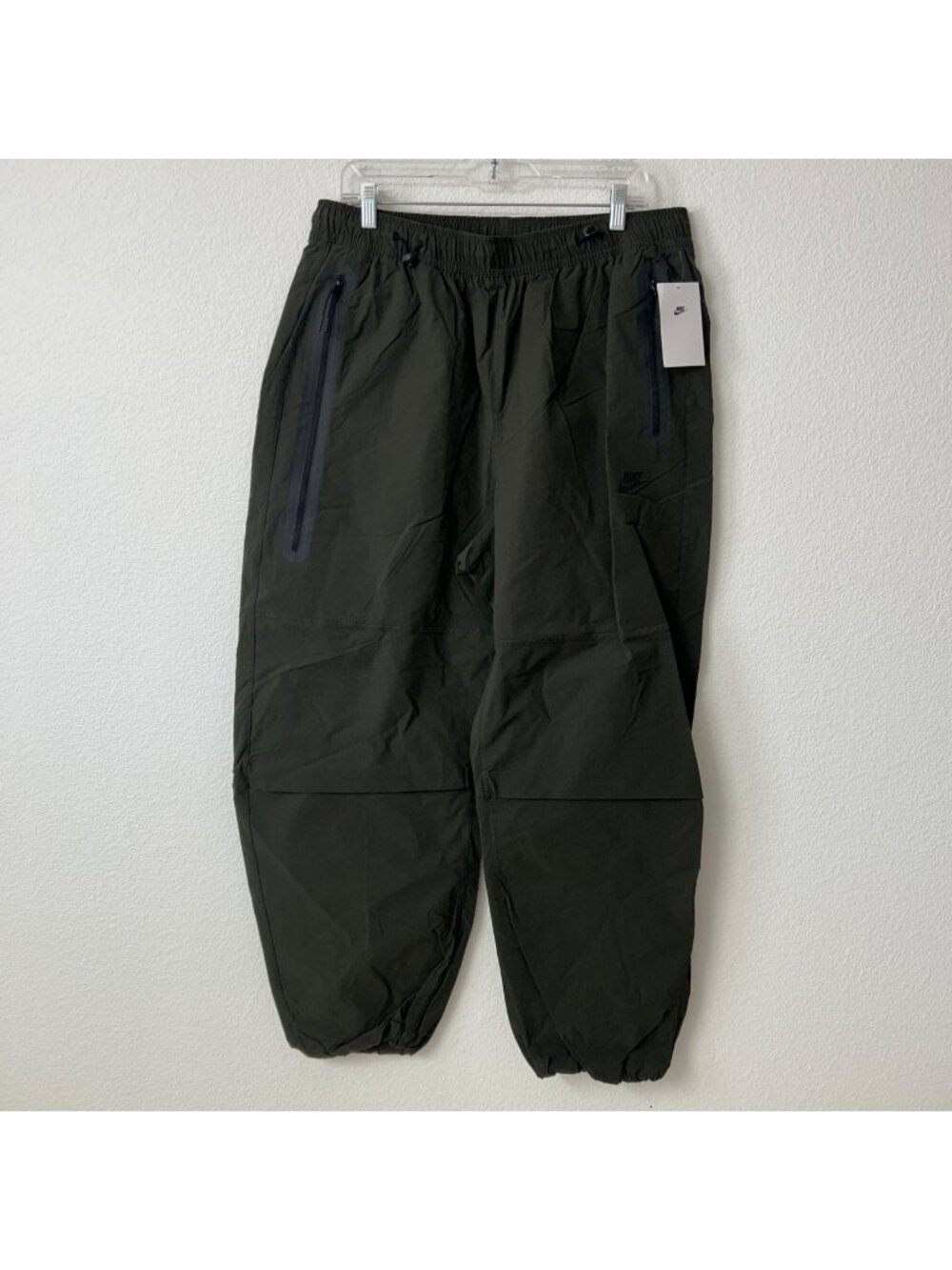 Nike Tech Woven Oversized Pants HM7158-356 Size L Green